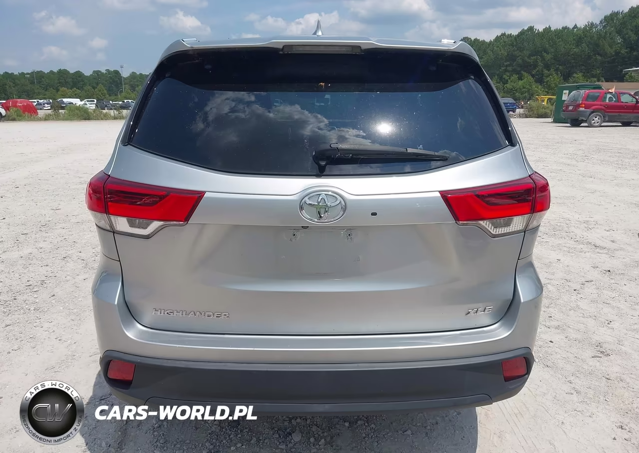 2019 Toyota Highlander Xle VIN:5TDKZRFH2KS561316 - 16