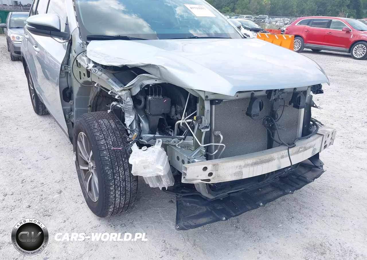 2019 Toyota Highlander Xle VIN:5TDKZRFH2KS561316 - 6
