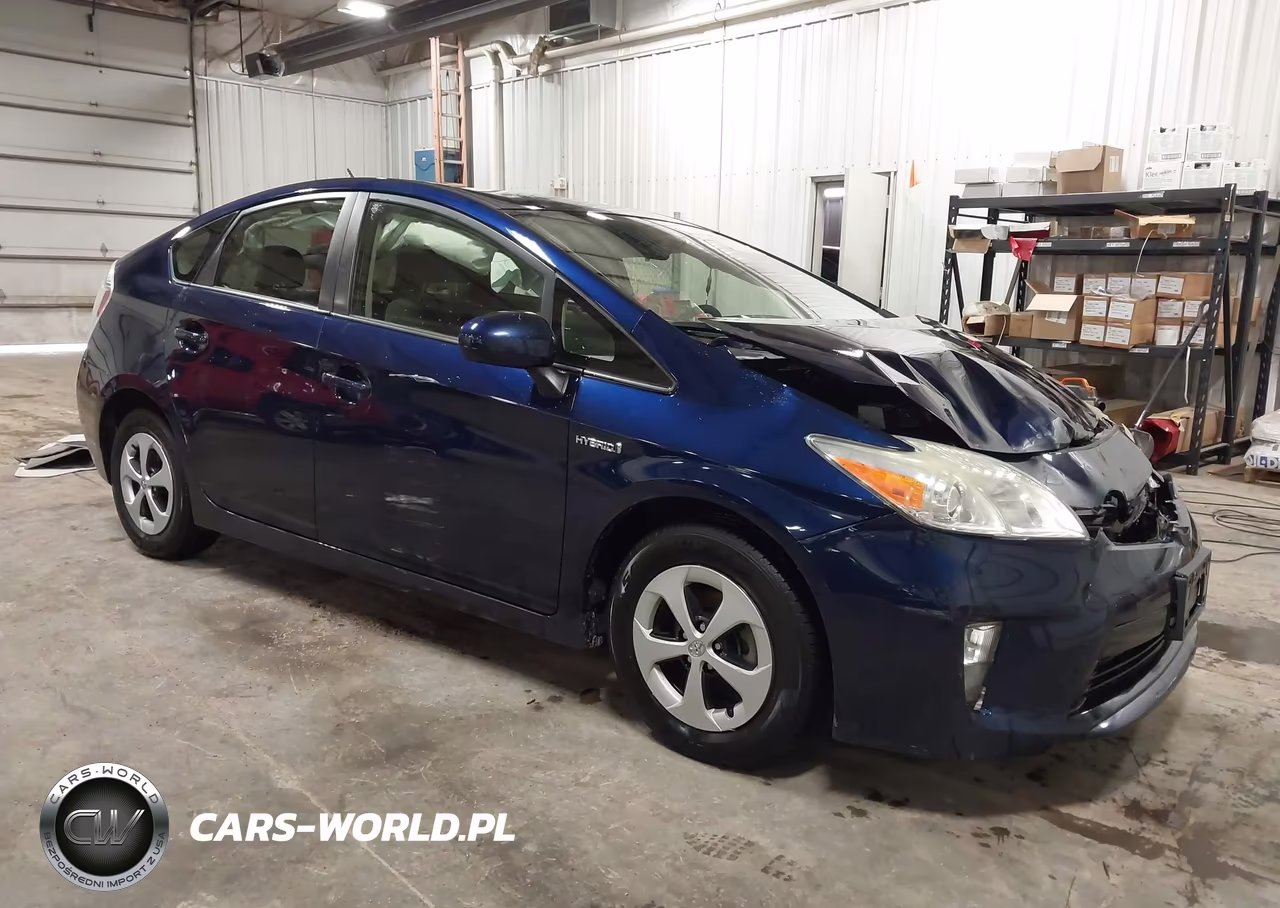 2014 Toyota Prius Two – zdjęcie 1 z 16