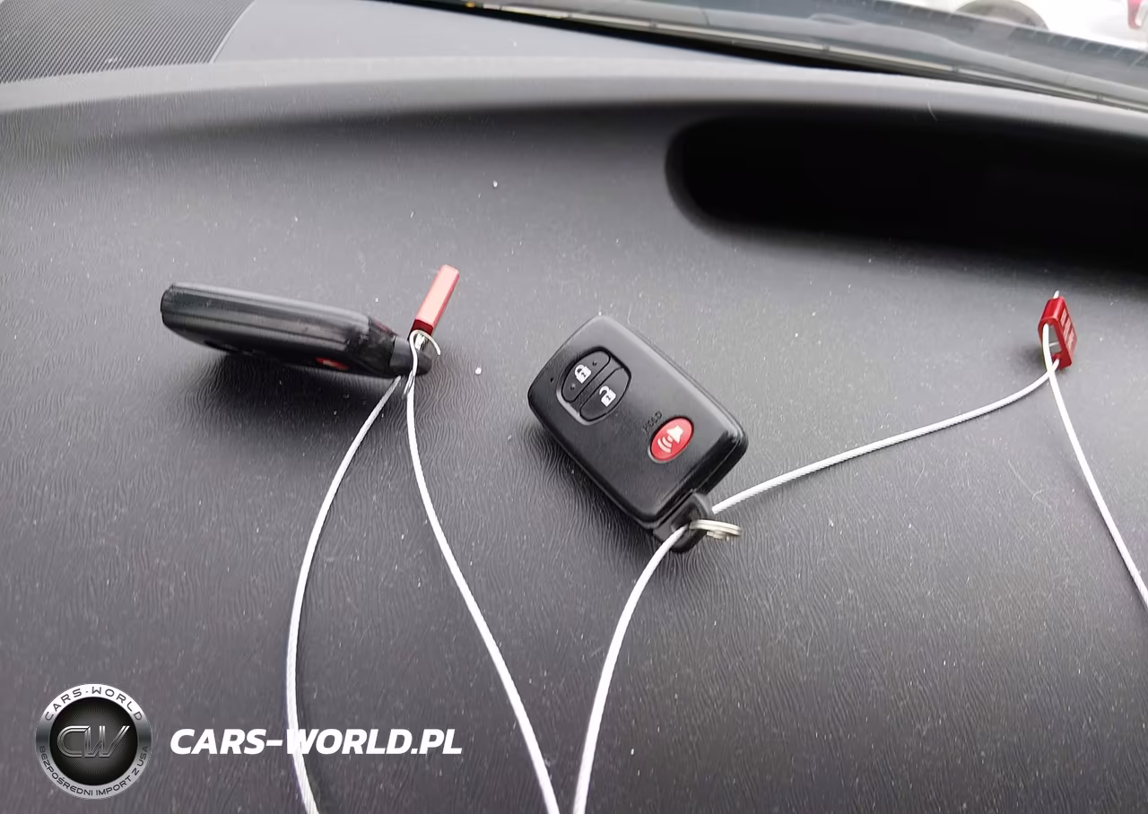 2014 Toyota Prius Two VIN:JTDKN3DU2E1738523 - 11