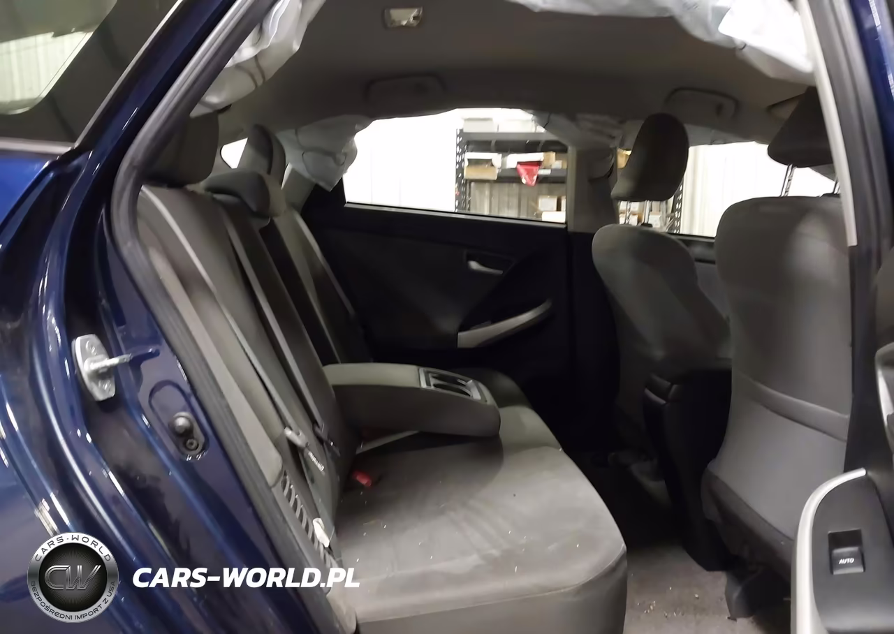2014 Toyota Prius Two VIN:JTDKN3DU2E1738523 - 8