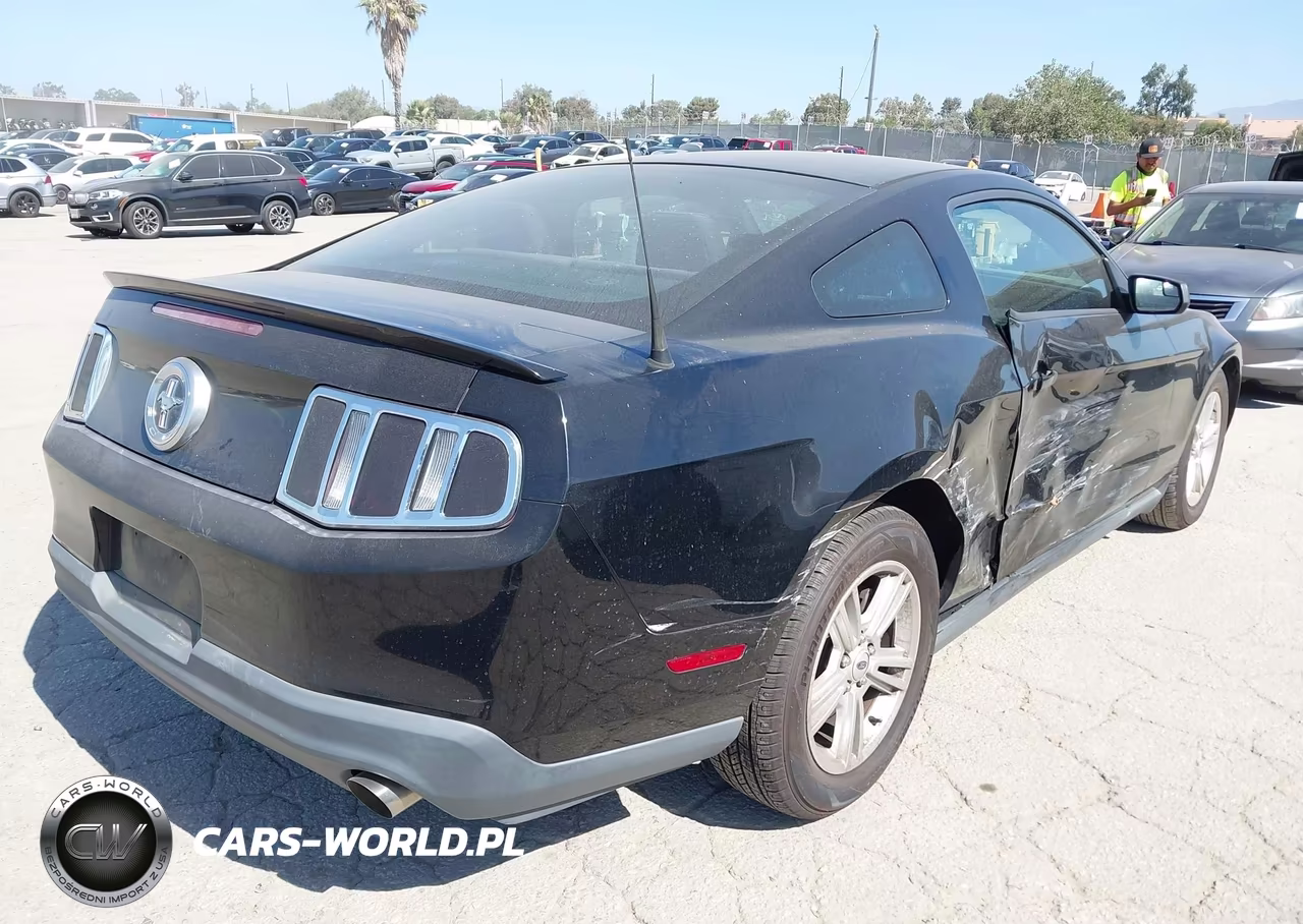 2012 Ford Mustang V6 VIN:1ZVBP8AM8C5245654 - 4
