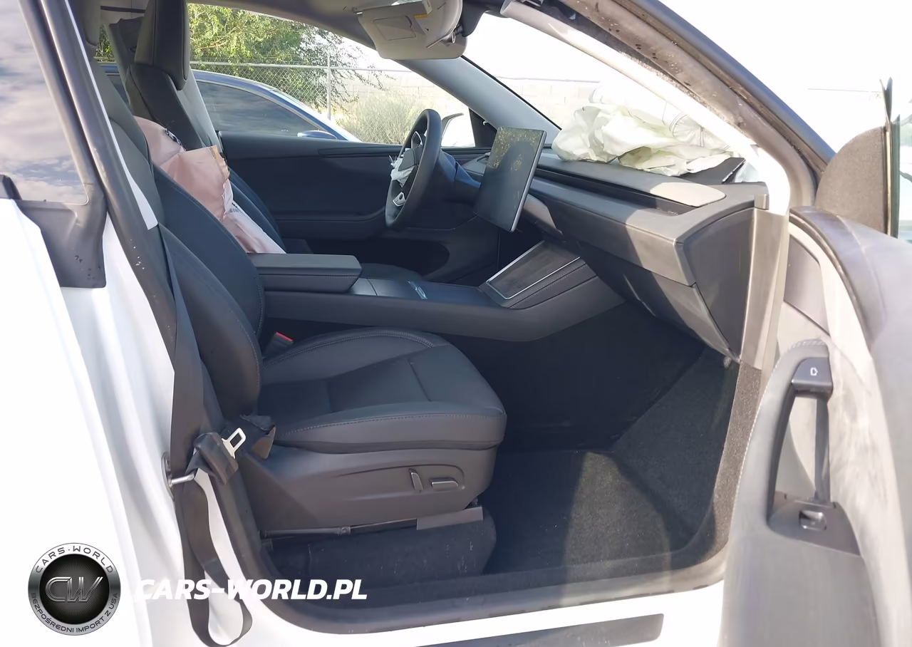 2026 Tesla Model Y All-Wheel Drive-Long Range Launch Series-Premium All-Wheel Drive VIN:7SAYGDEE1TF345363 - 5