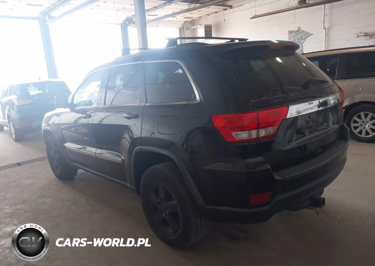 2013 Jeep Grand Cherokee Laredo VIN:1C4RJFAG3DC633275 - 3