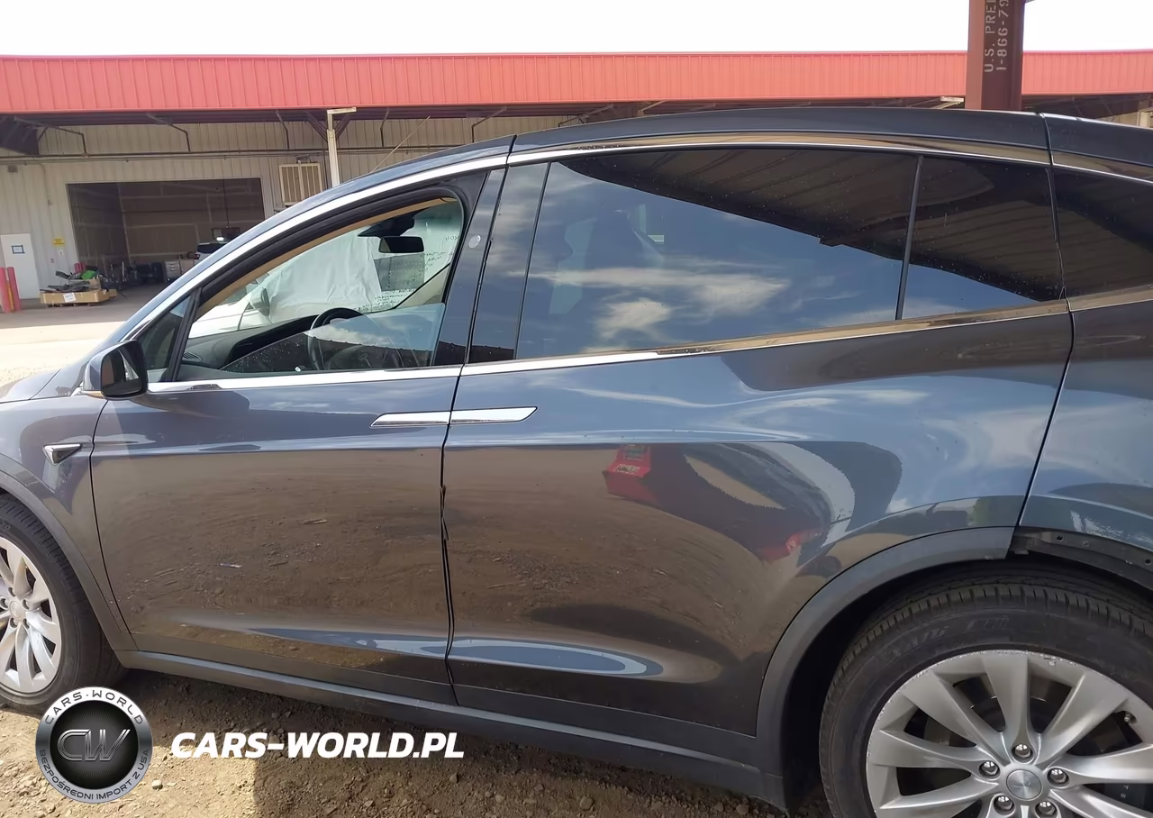 2018 Tesla Model X 100D-75D-P100D VIN:5YJXCBE27JF102233 - 14