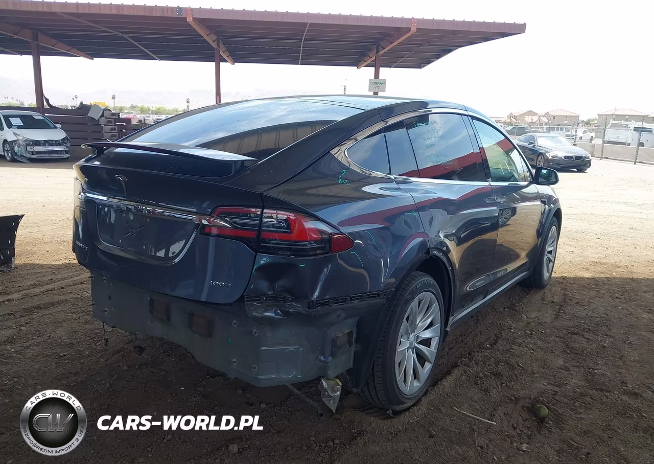 2018 Tesla Model X 100D-75D-P100D VIN:5YJXCBE27JF102233 - 4