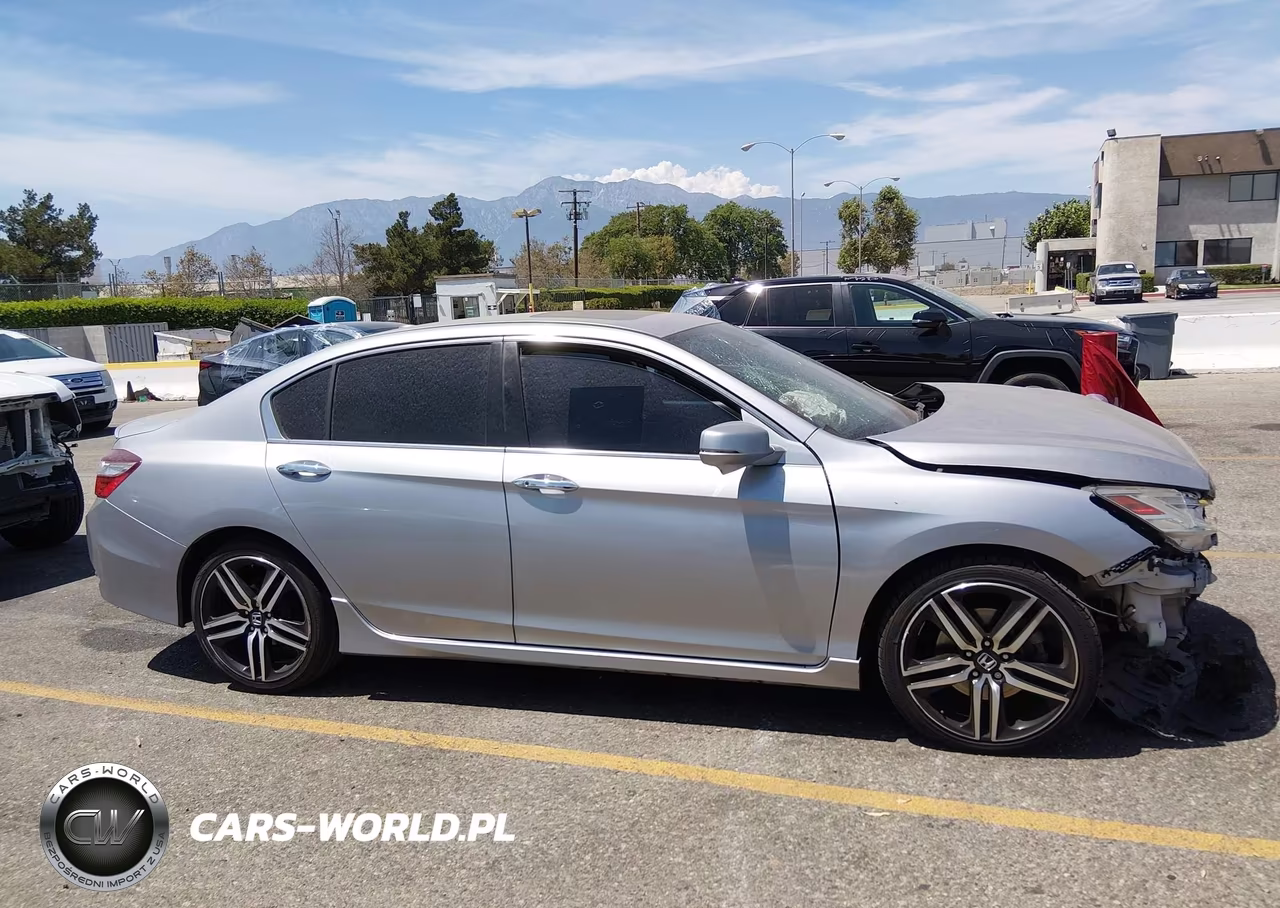 2017 Honda Accord Touring V6 VIN:1HGCR3F99HA015405 - 13