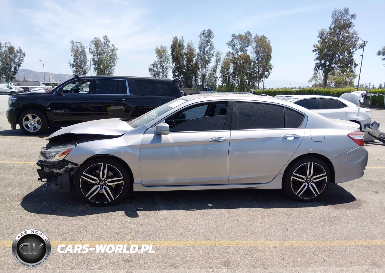 2017 Honda Accord Touring V6 VIN:1HGCR3F99HA015405 - 14