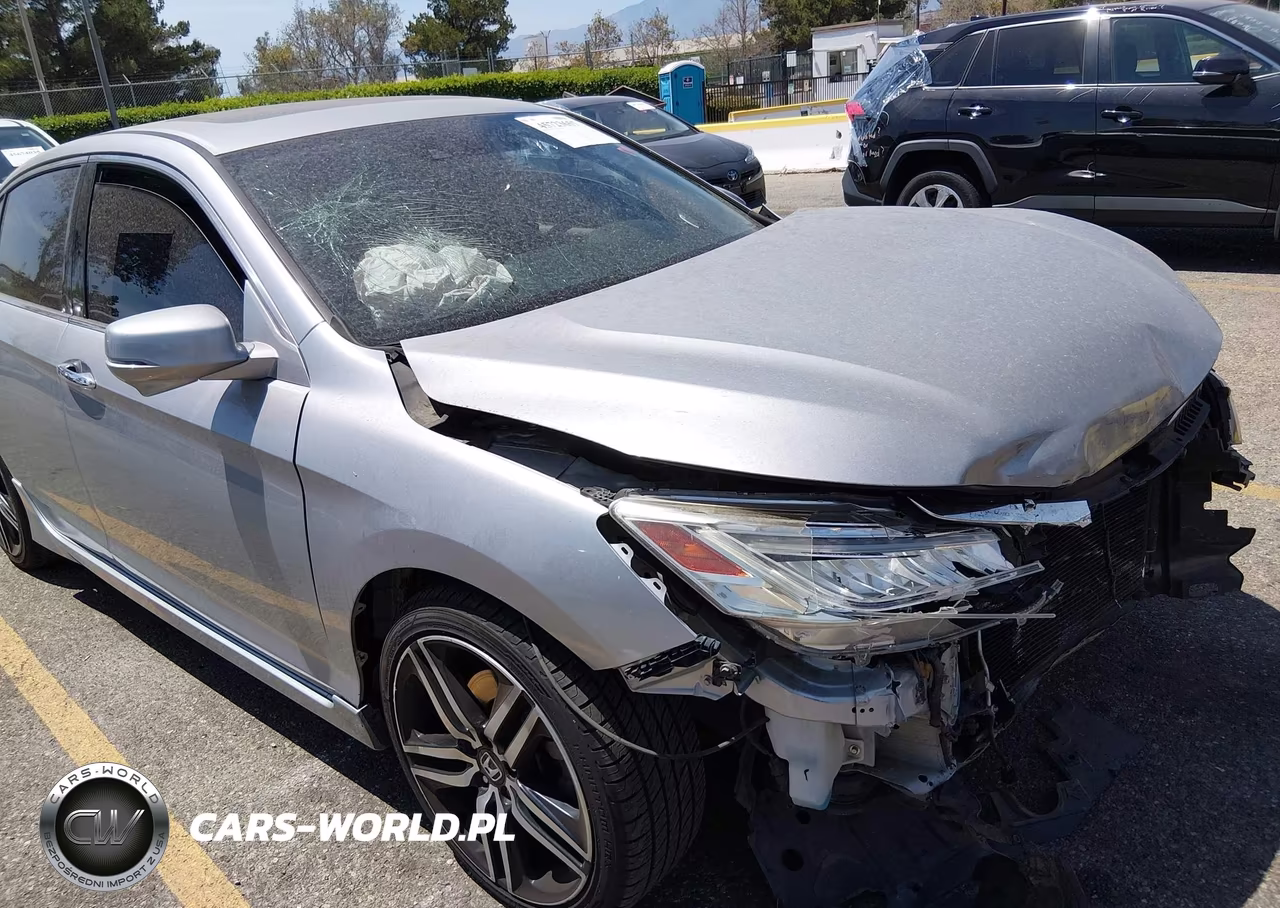 2017 Honda Accord Touring V6 VIN:1HGCR3F99HA015405 - 18