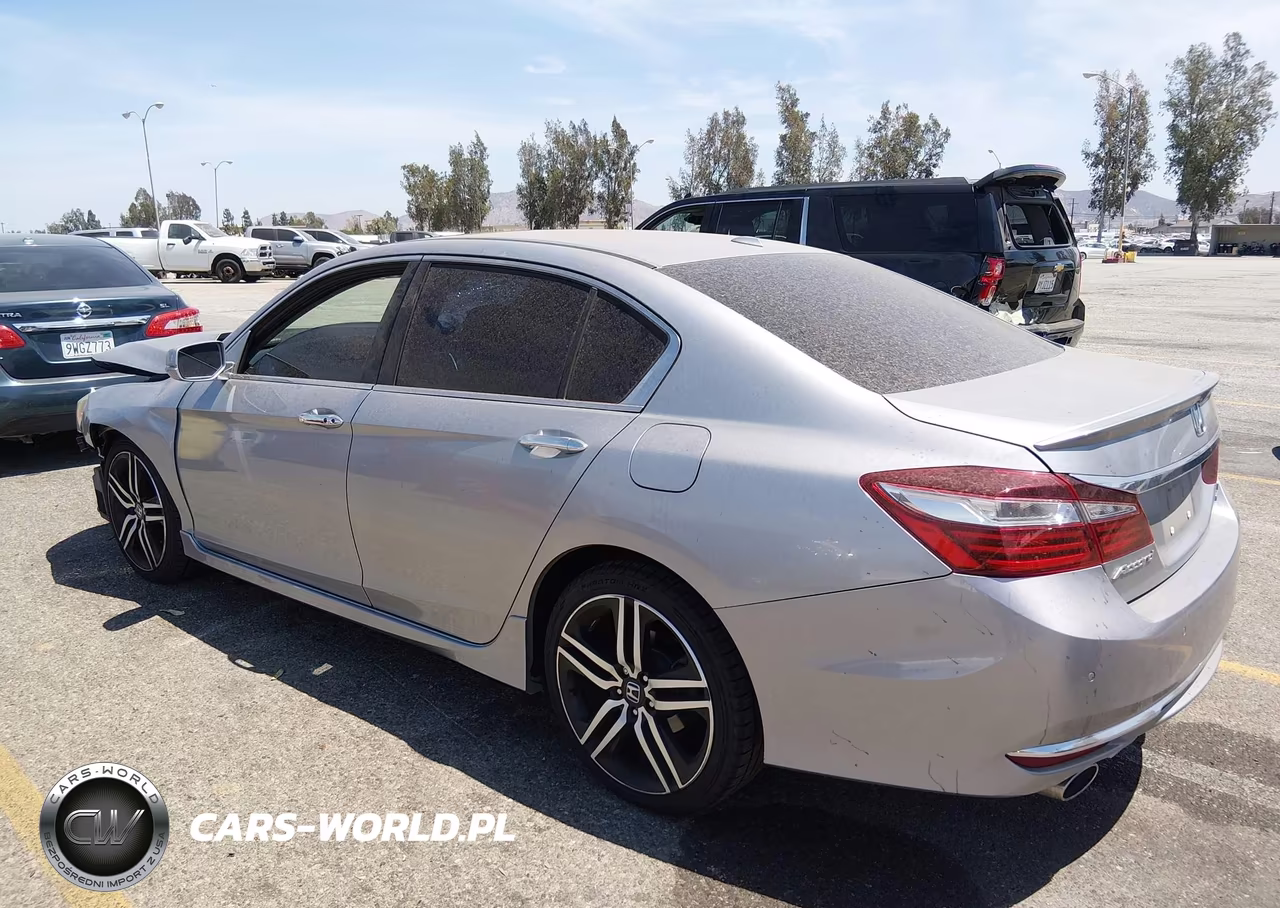 2017 Honda Accord Touring V6 VIN:1HGCR3F99HA015405 - 3