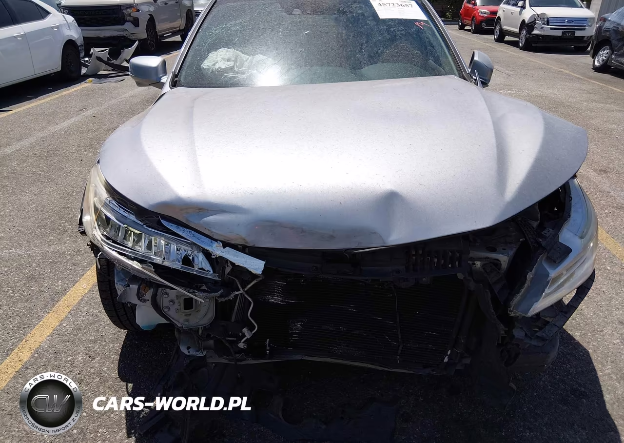 2017 Honda Accord Touring V6 VIN:1HGCR3F99HA015405 - 6