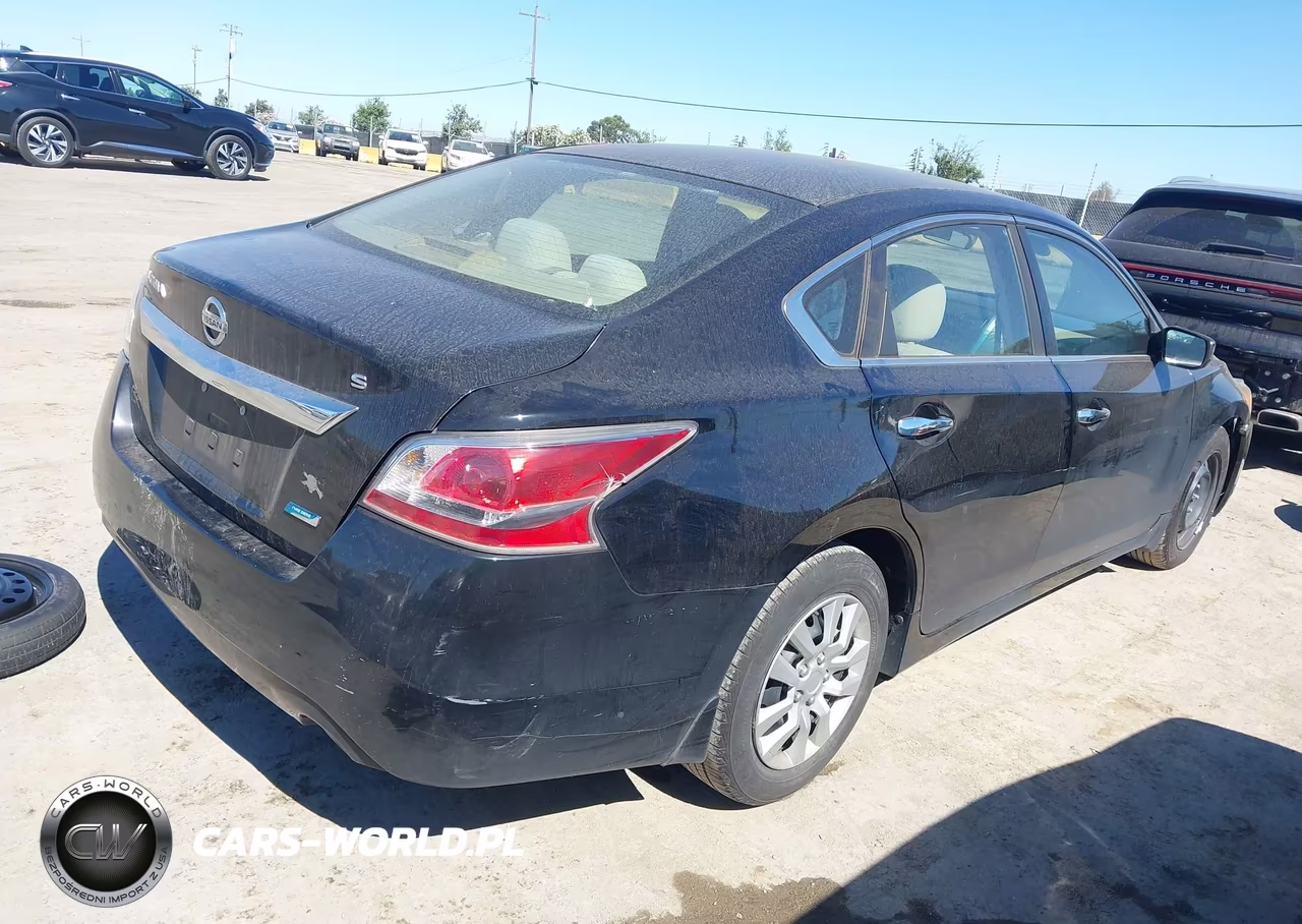 2014 Nissan Altima 2.5 S VIN:1N4AL3AP7EN220390 - 4