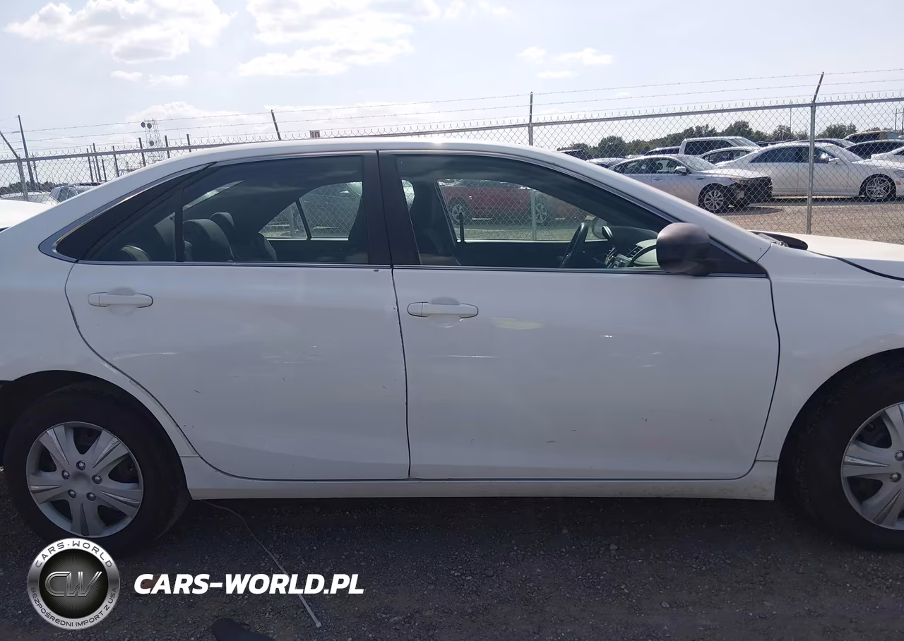 2015 Toyota Camry Le VIN:4T4BF1FK8FR446650 - 14