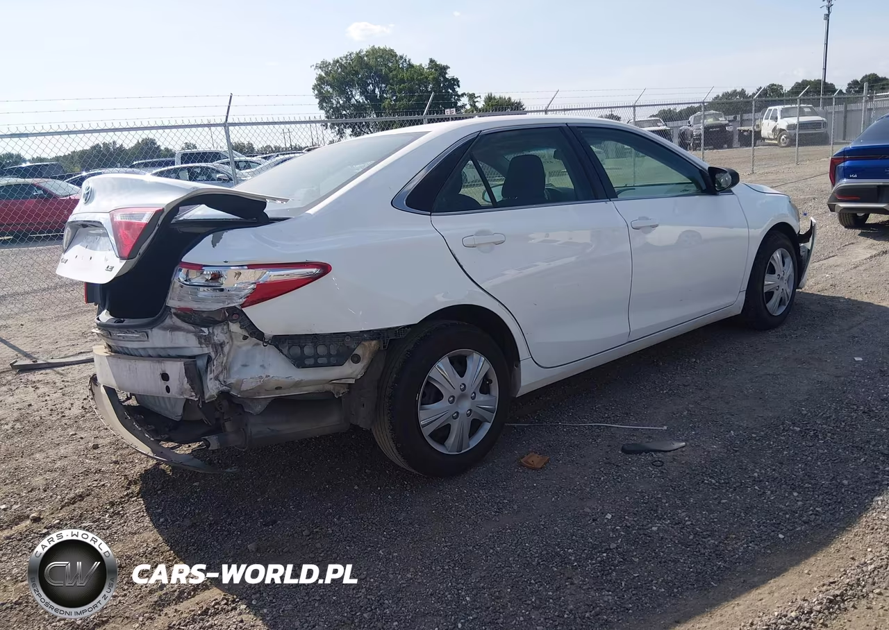2015 Toyota Camry Le VIN:4T4BF1FK8FR446650 - 4