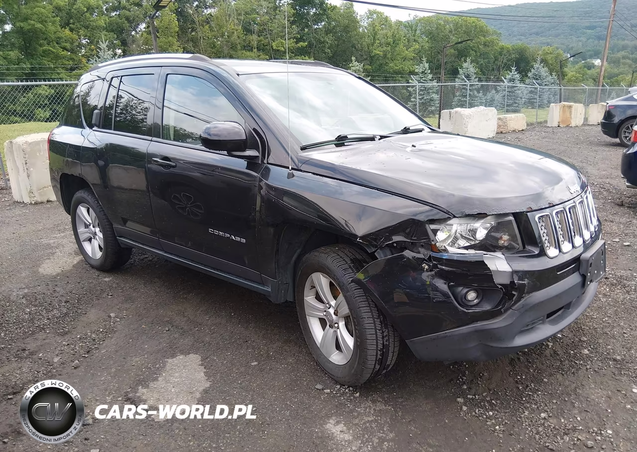 2016 Jeep Compass Latitude – zdjęcie 1 z 17