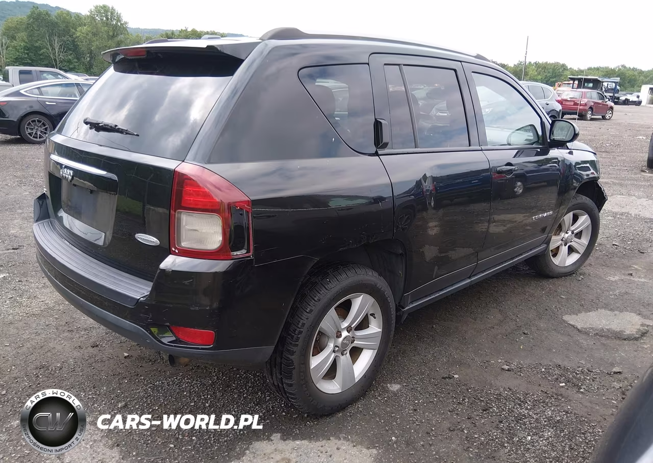 2016 Jeep Compass Latitude VIN:1C4NJDEB3GD782298 - 4