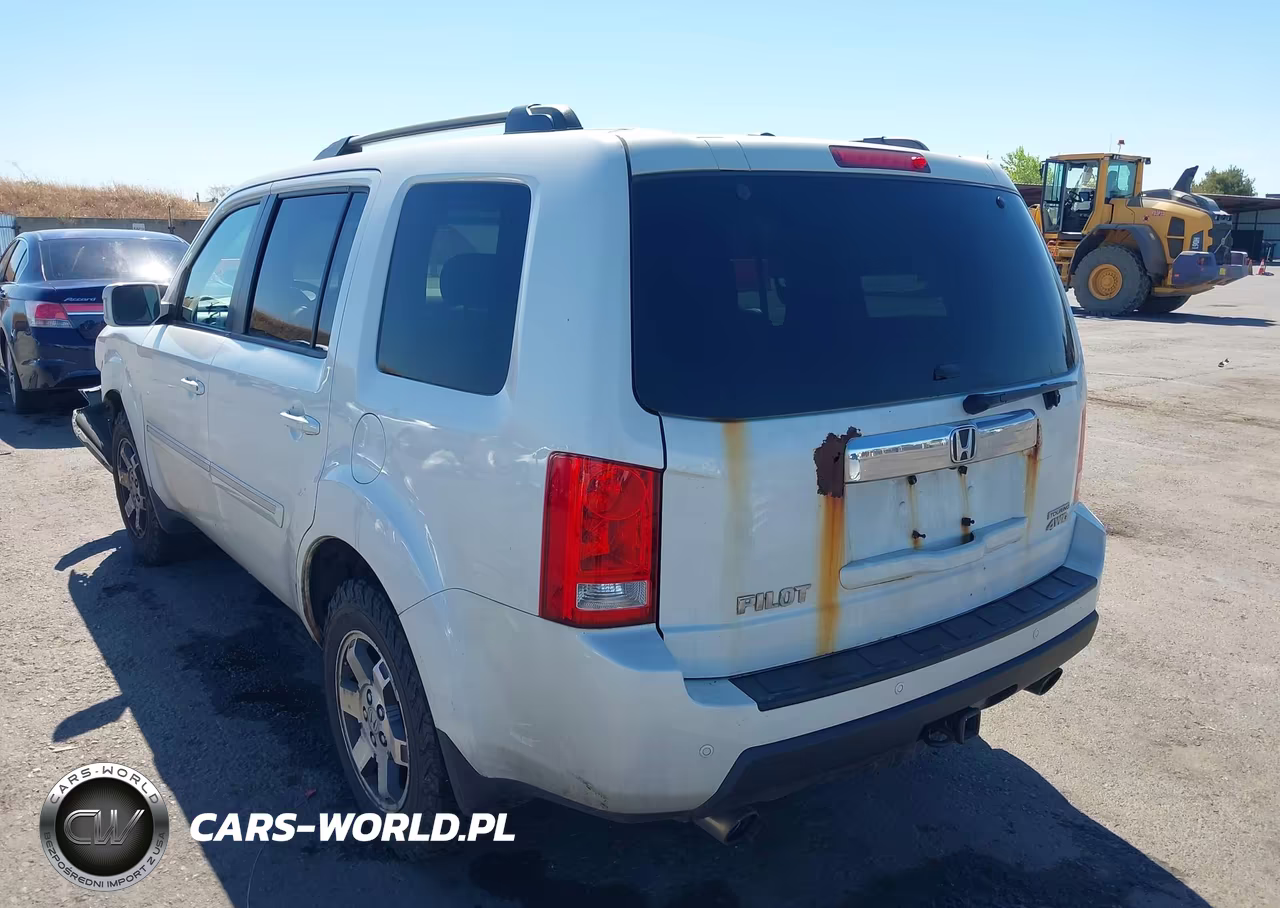 2011 Honda Pilot Touring VIN:5FNYF4H90BB024878 - 3