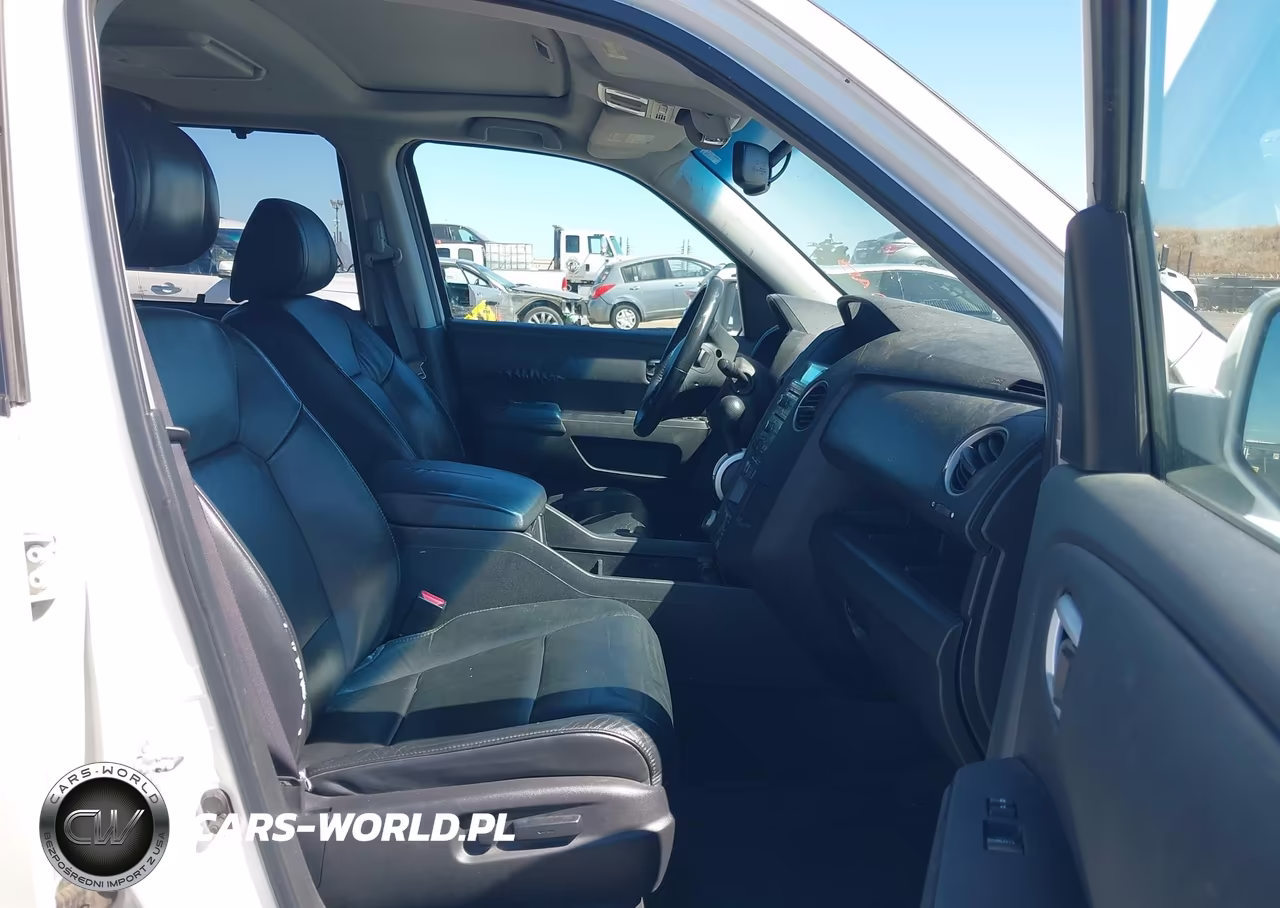 2011 Honda Pilot Touring VIN:5FNYF4H90BB024878 - 5