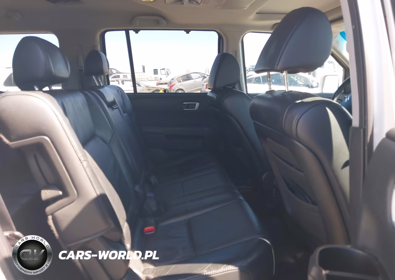 2011 Honda Pilot Touring VIN:5FNYF4H90BB024878 - 8