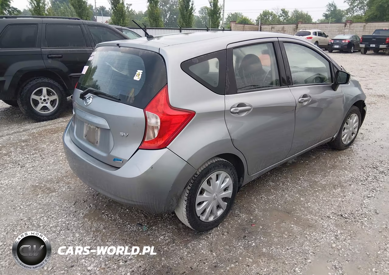 2015 Nissan Versa Note S (Sr)-S Plus-Sl-Sr-Sv VIN:3N1CE2CP4FL390960 - 4