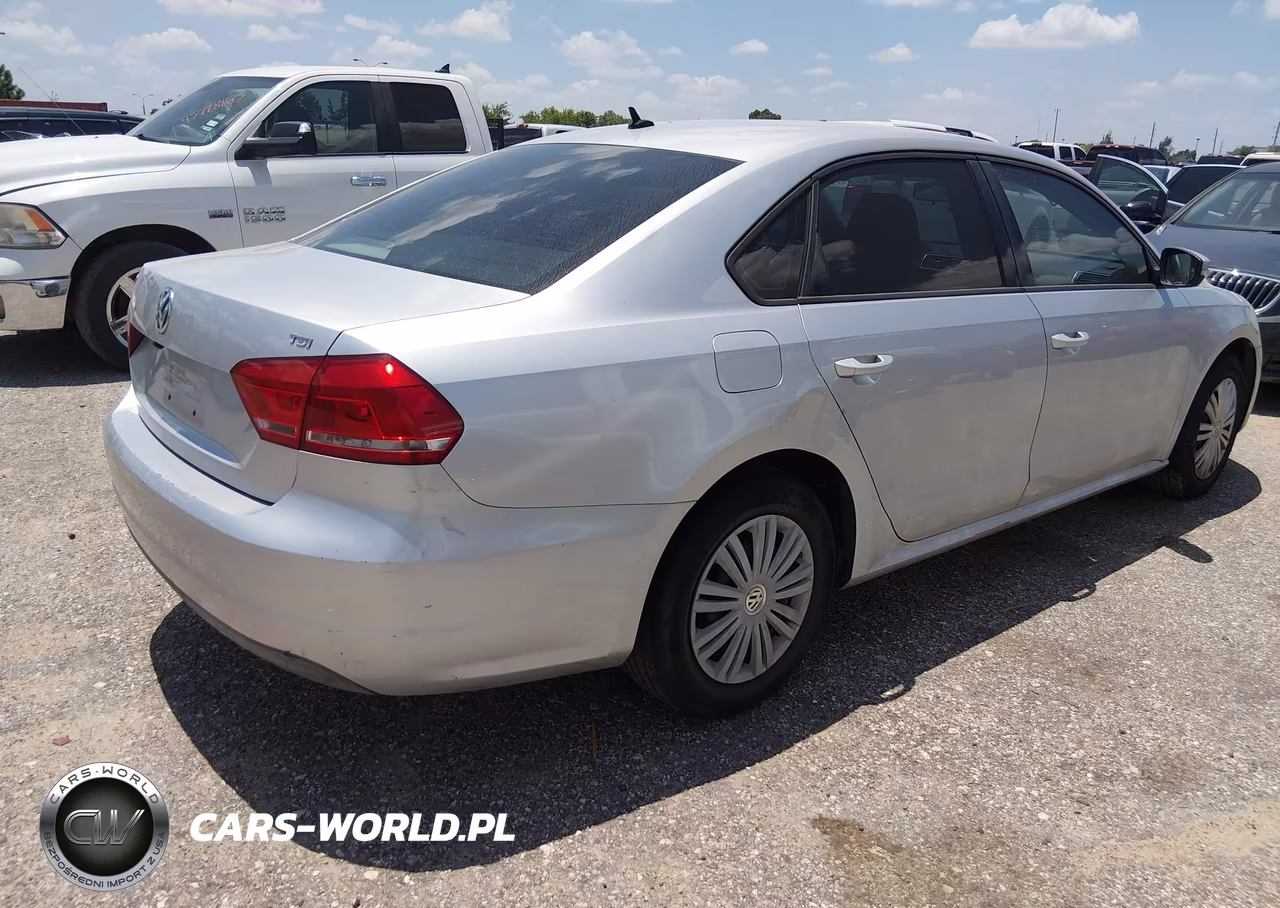 2014 Volkswagen Passat 1.8T S VIN:1VWAS7A35EC118421 - 4