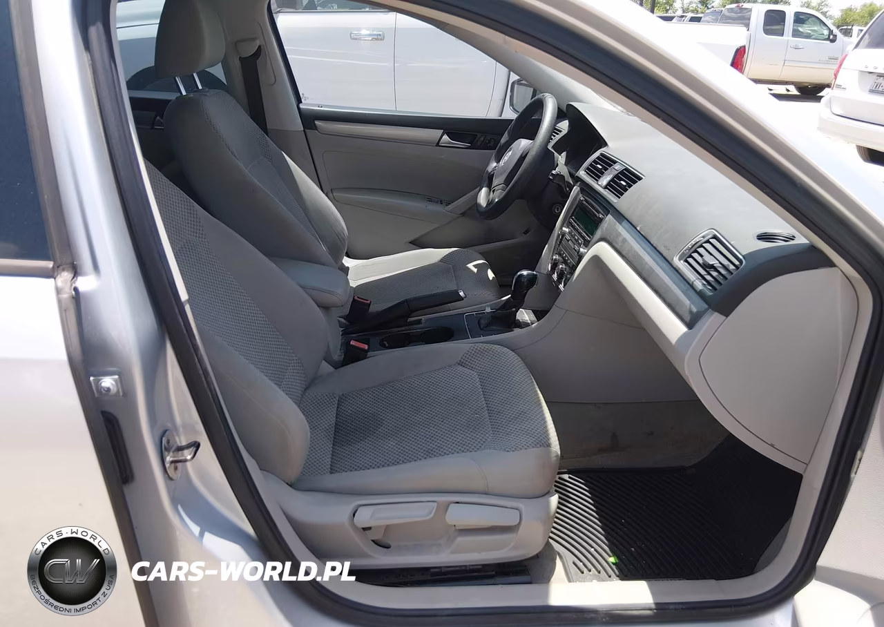 2014 Volkswagen Passat 1.8T S VIN:1VWAS7A35EC118421 - 5