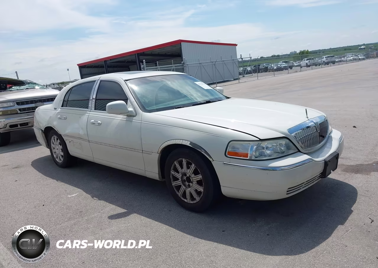 2006 Lincoln Town Car Signature Limited VIN:1LNHM82W06Y634342 - 13