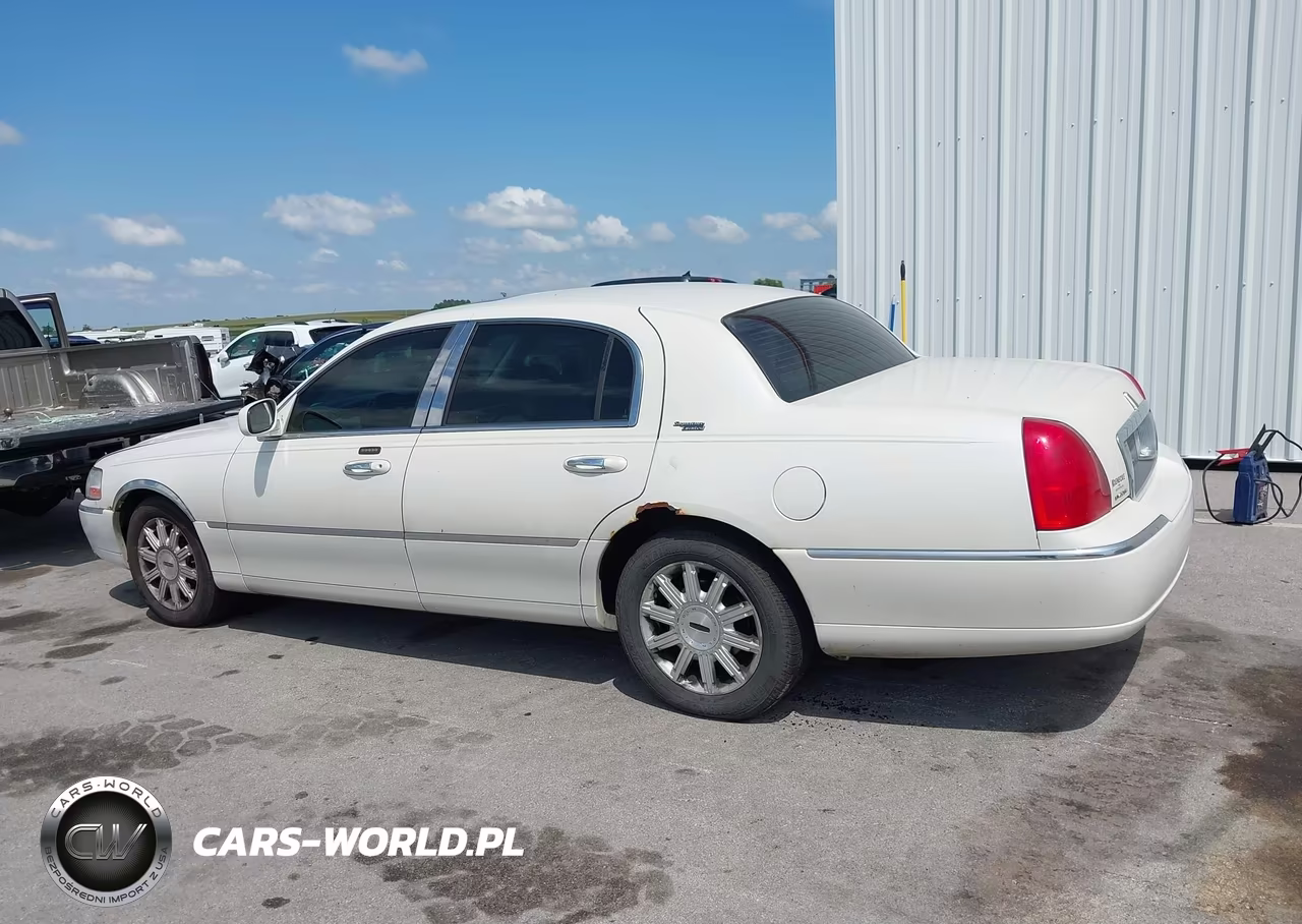 2006 Lincoln Town Car Signature Limited VIN:1LNHM82W06Y634342 - 14