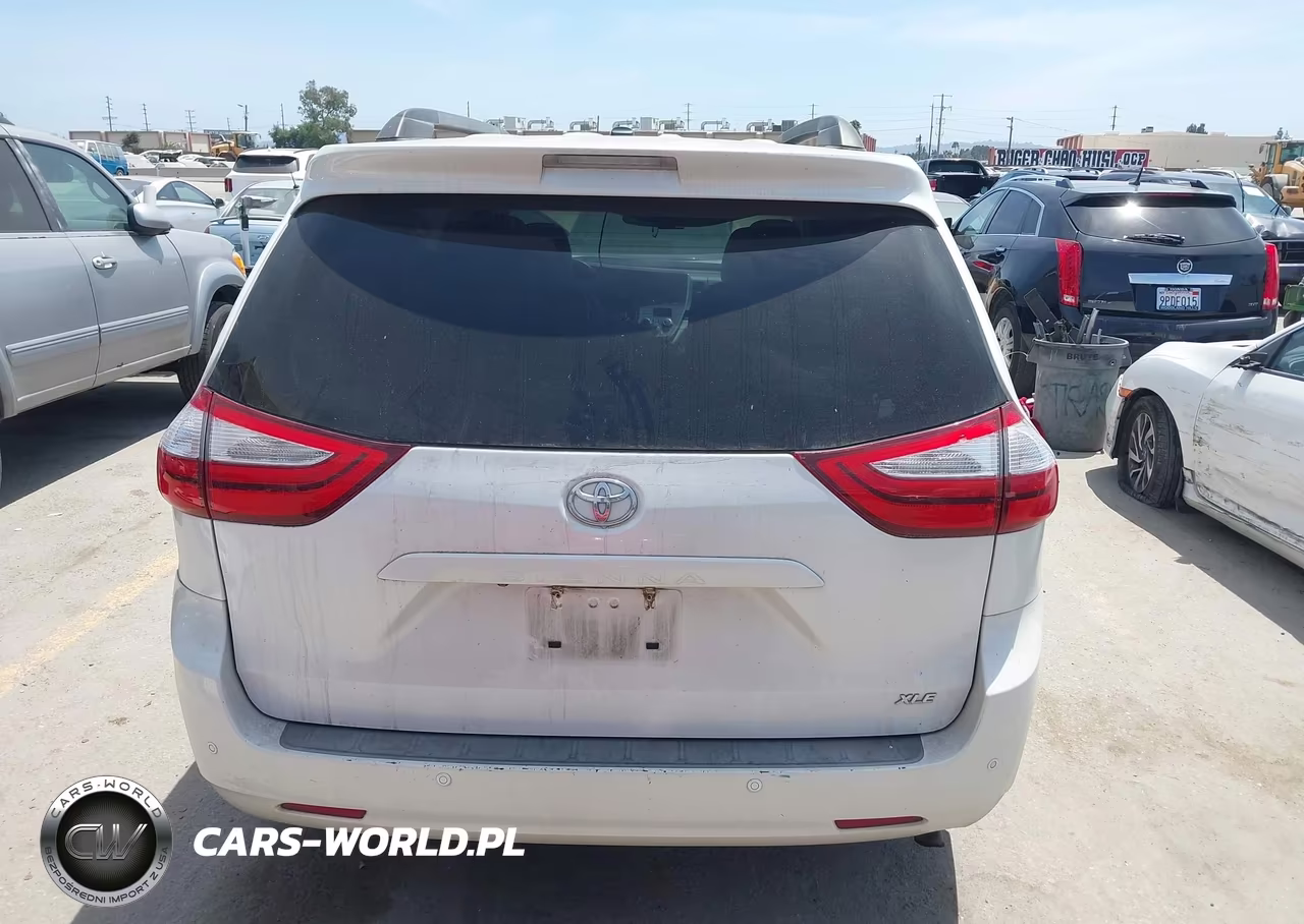 2015 Toyota Sienna Xle 8 Passenger VIN:5TDYK3DC4FS671440 - 17