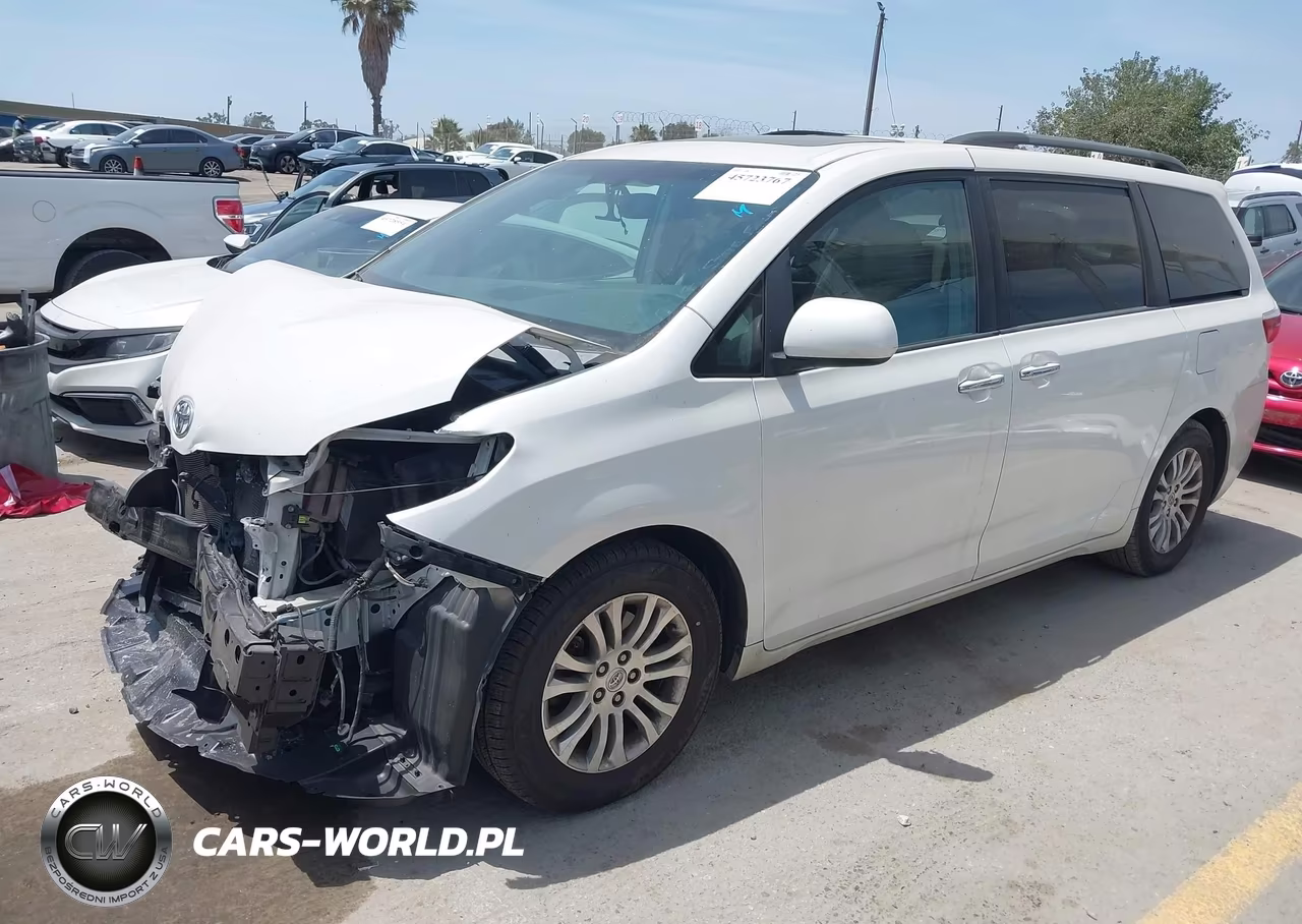 2015 Toyota Sienna Xle 8 Passenger VIN:5TDYK3DC4FS671440 - 2