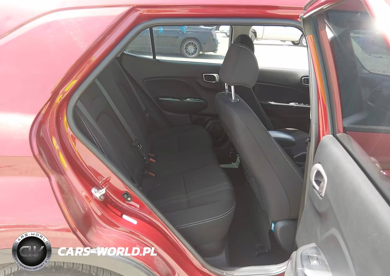2024 Hyundai Venue Sel VIN:KMHRC8A33RU332117 - 8