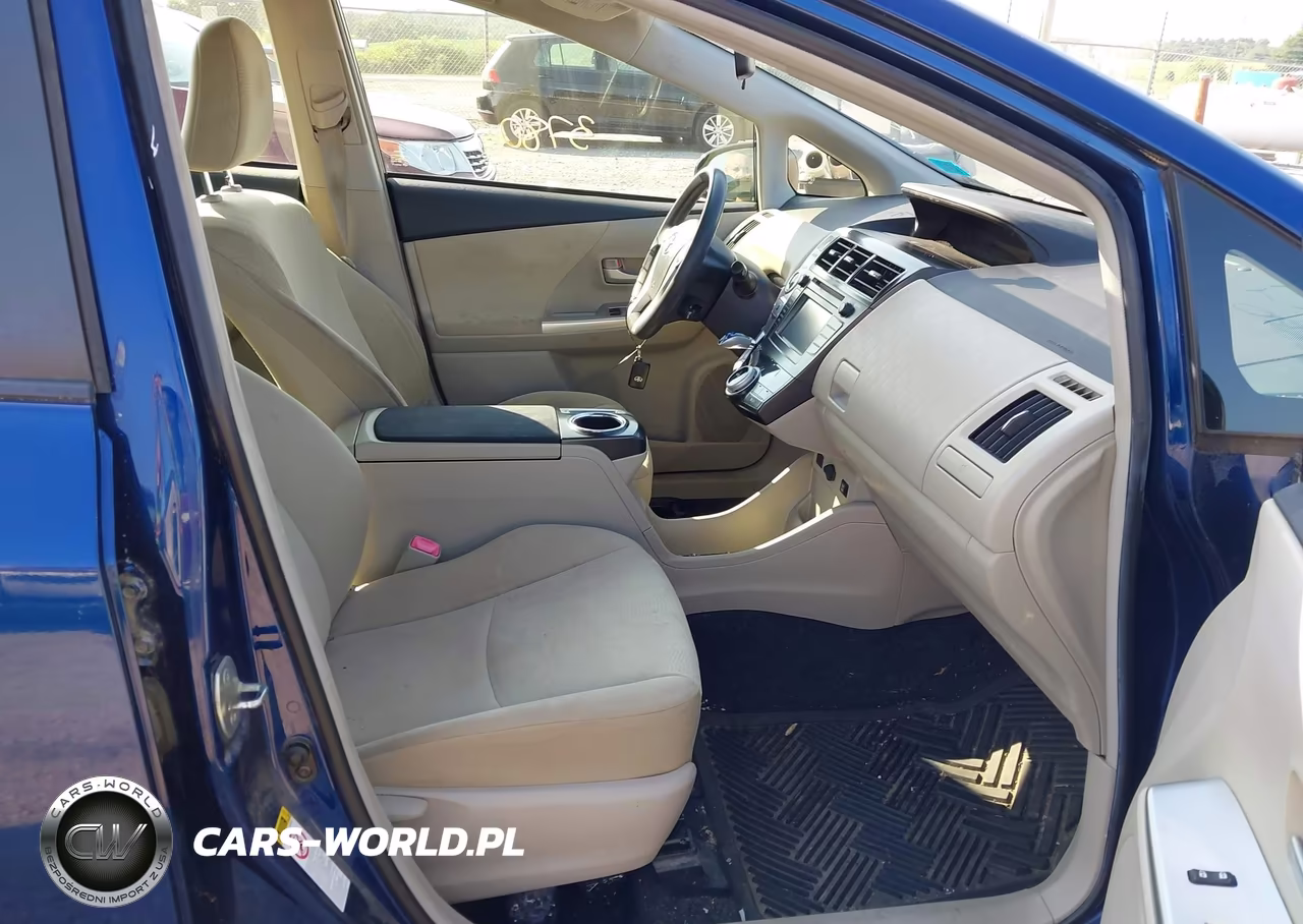 2012 Toyota Prius V Three VIN:JTDZN3EU8C3149300 - 5