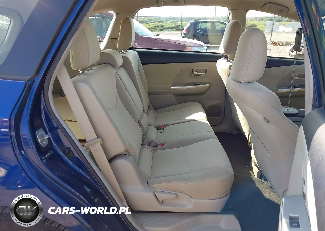 2012 Toyota Prius V Three VIN:JTDZN3EU8C3149300 - 8
