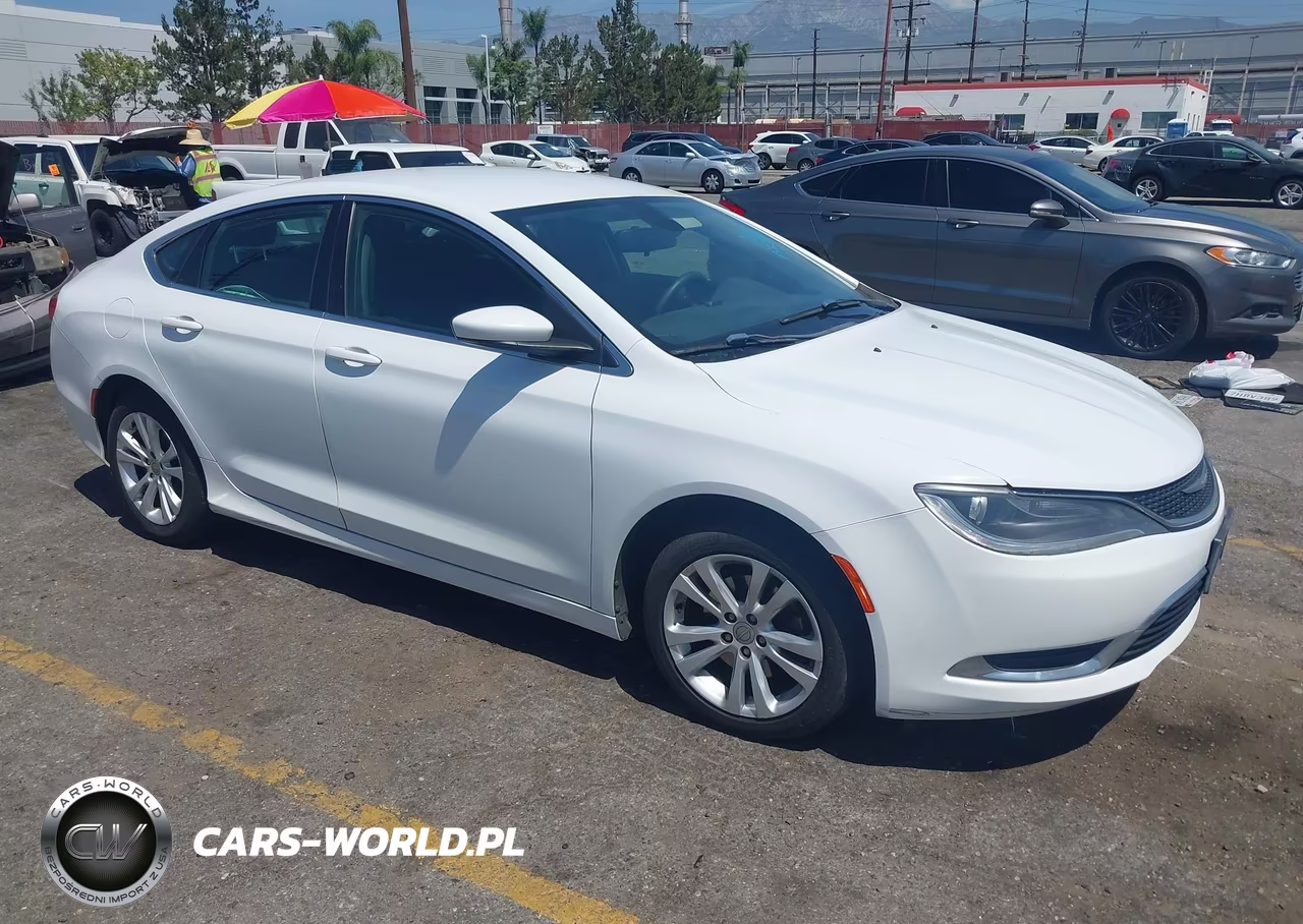 2015 Chrysler 200 Limited VIN:1C3CCCABXFN574885 - 1
