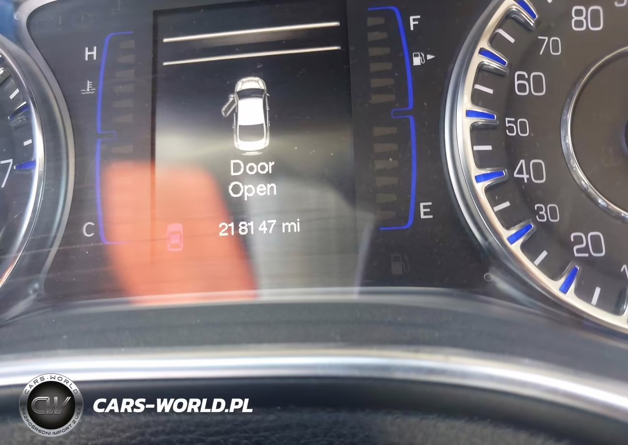 2015 Chrysler 200 Limited VIN:1C3CCCABXFN574885 - 12
