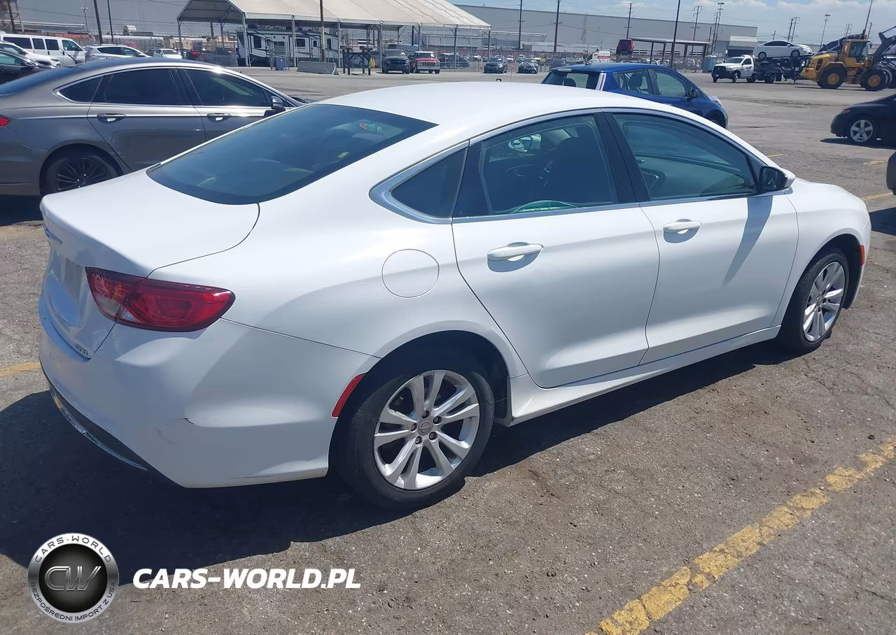 2015 Chrysler 200 Limited VIN:1C3CCCABXFN574885 - 4