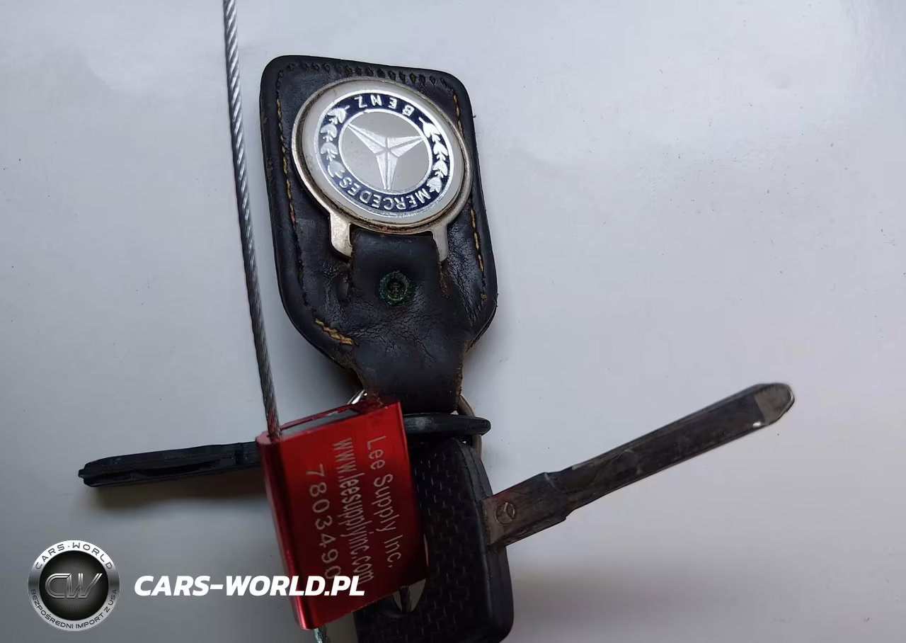 1984 Mercedes-Benz 380 Sl VIN:WDBBA45A9EA008418 - 11