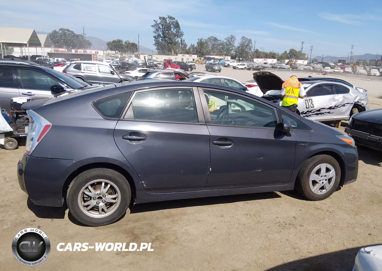 2011 Toyota Prius Two VIN:JTDKN3DU7B1478017 - 12