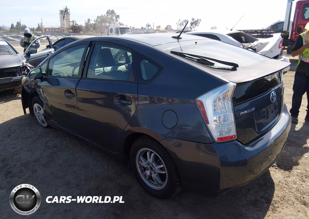 2011 Toyota Prius Two VIN:JTDKN3DU7B1478017 - 3