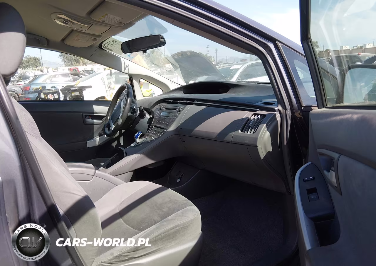 2011 Toyota Prius Two VIN:JTDKN3DU7B1478017 - 5