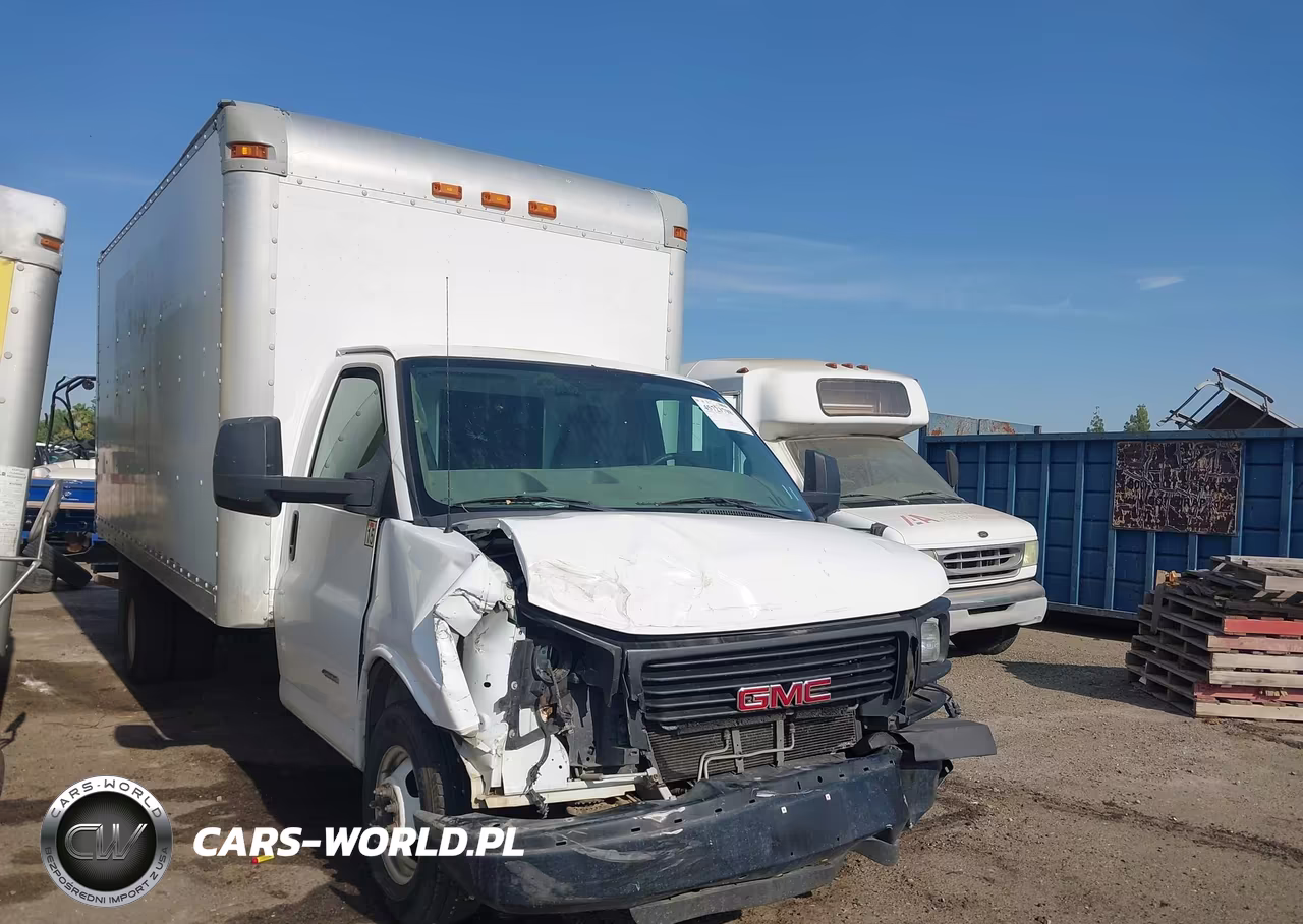2014 GMC Savana Cutaway 4500