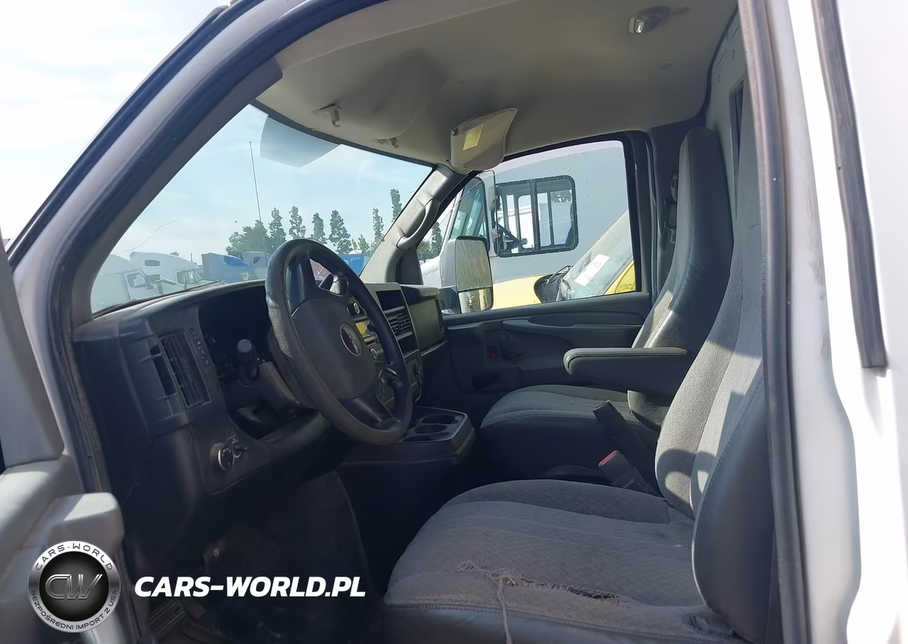 2014 GMC Savana Cutaway 4500 VIN:1GD676CG3E1102150 - 18