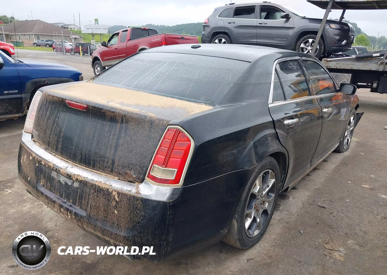 2012 Chrysler 300 Limited VIN:2C3CCAHG9CH232953 - 4