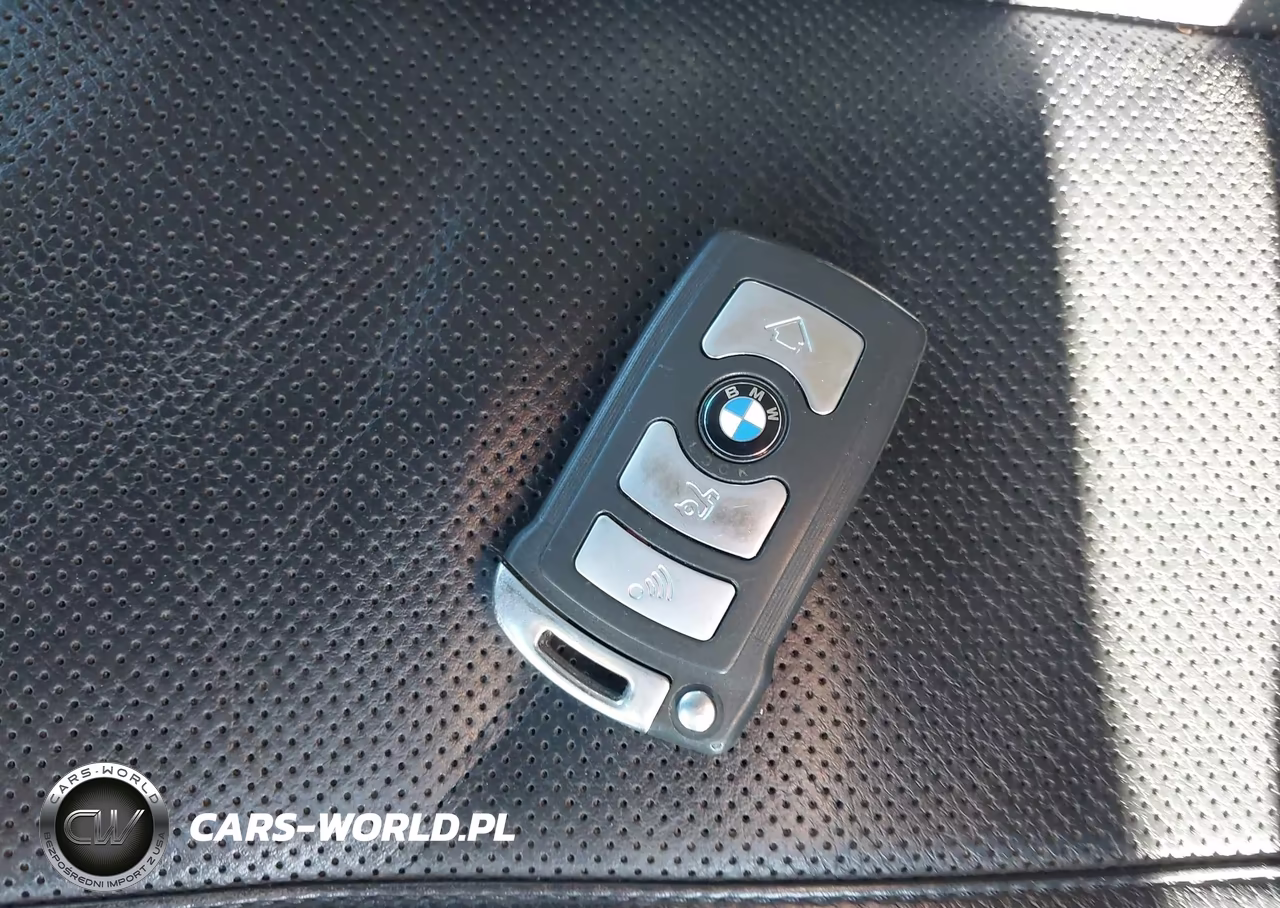 2007 BMW 750Li VIN:WBAHN83577DT76771 - 11