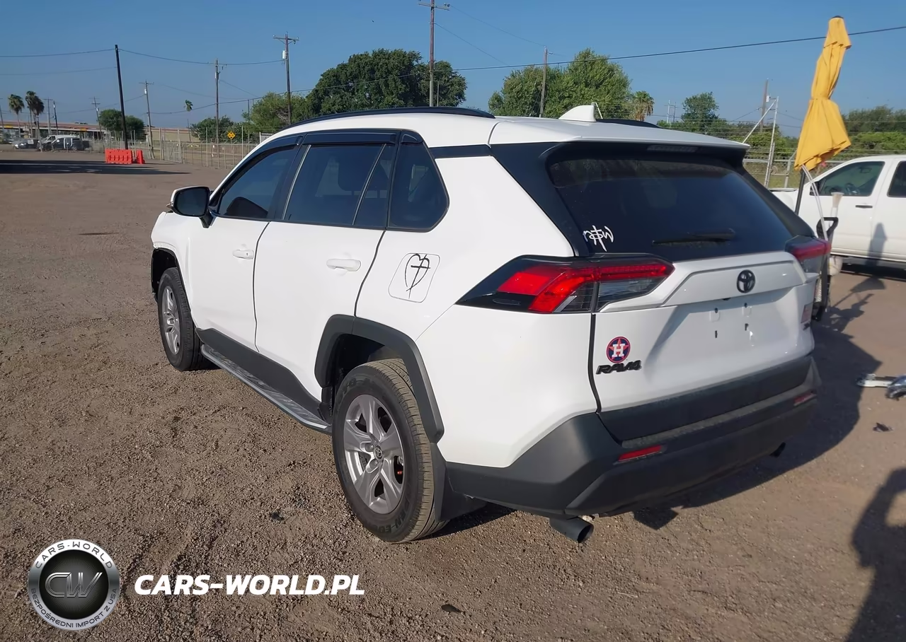 2025 Toyota Rav4 Xle VIN:2T3W1RFVXSC327231 - 3