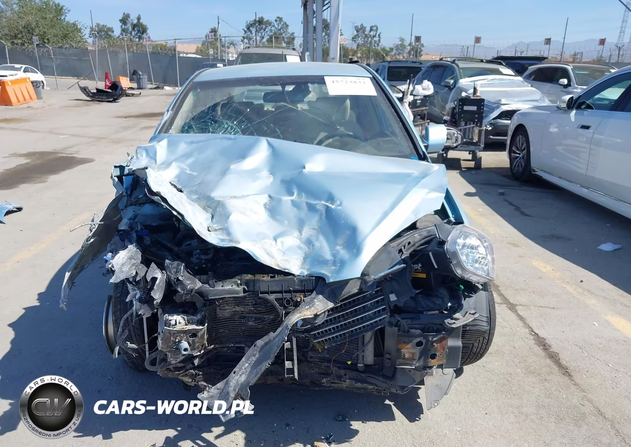 2009 Hyundai Accent Gls VIN:KMHCN46C99U298024 - 13