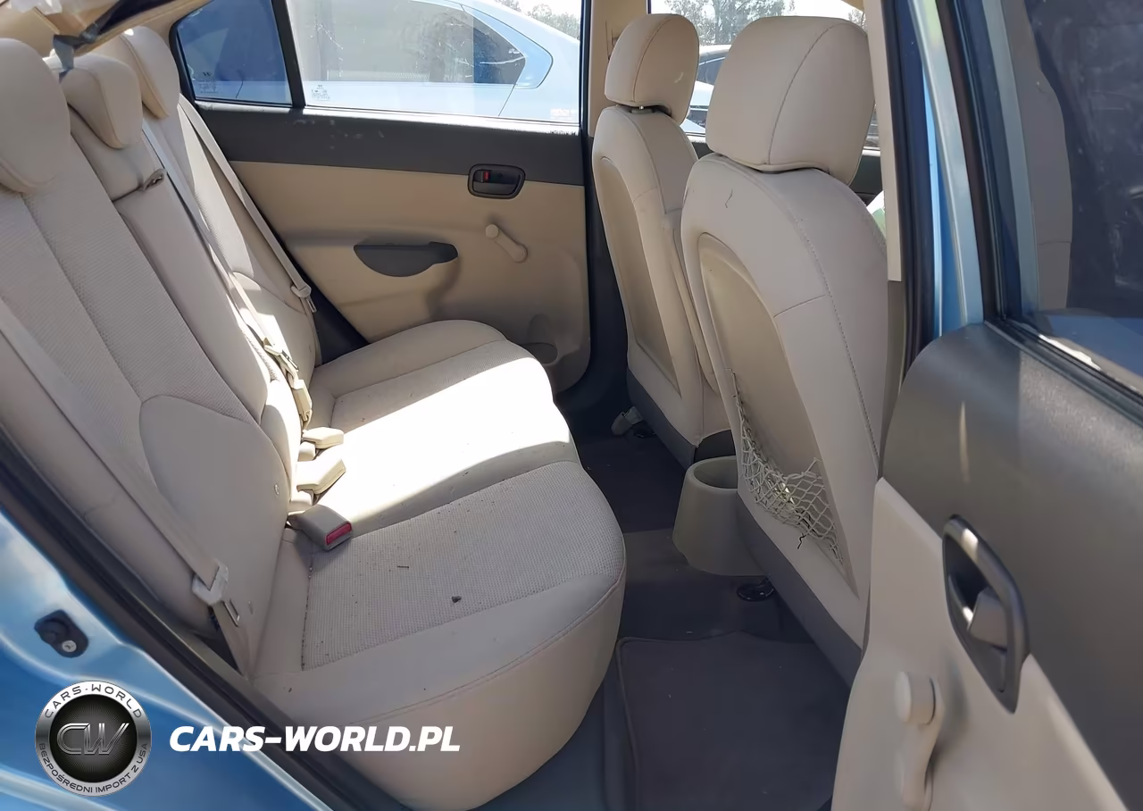 2009 Hyundai Accent Gls VIN:KMHCN46C99U298024 - 8