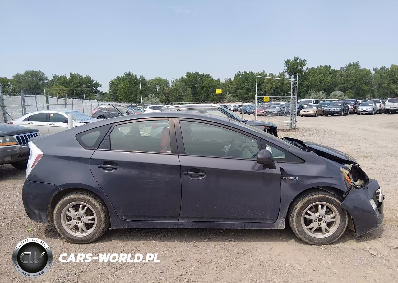 2011 Toyota Prius Two VIN:JTDKN3DU8B0252784 - 13