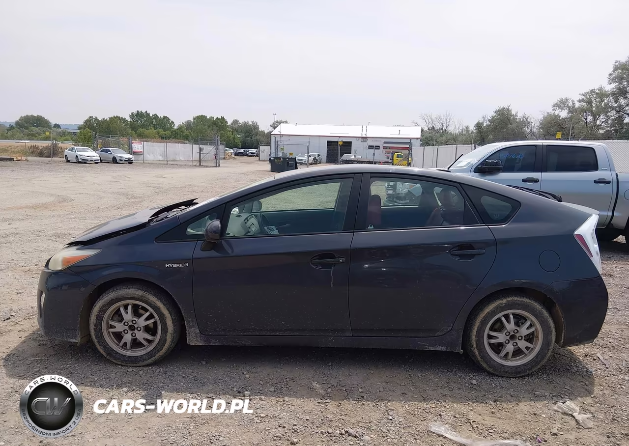 2011 Toyota Prius Two VIN:JTDKN3DU8B0252784 - 14