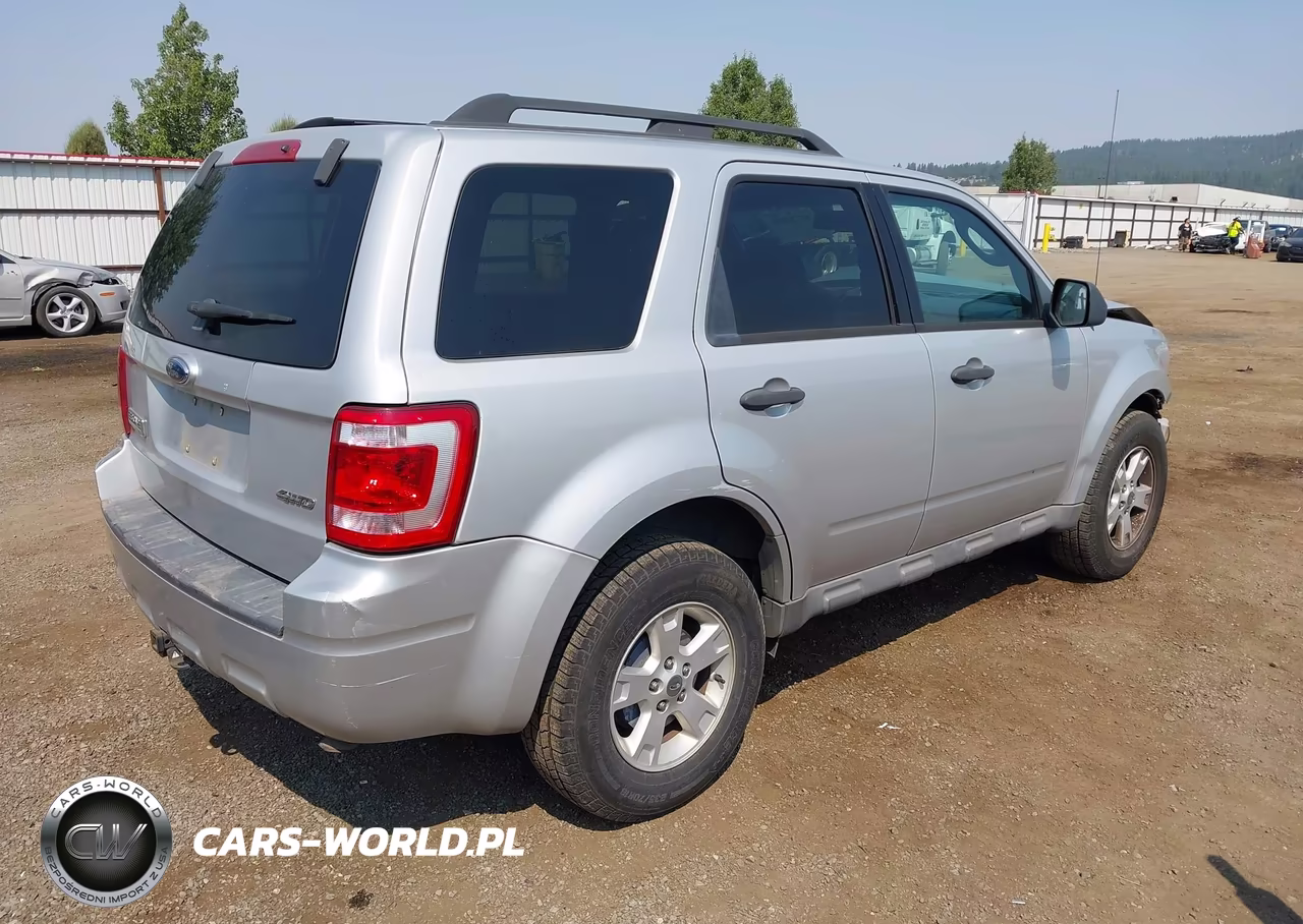 2009 Ford Escape Xlt VIN:1FMCU93G59KB69796 - 4